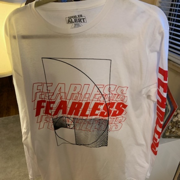 Fearless Graphic Top - Picture 4 of 5